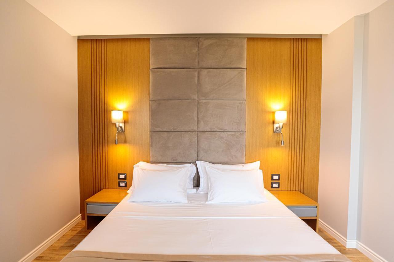 Sea View Hotel 希马拉 外观 照片